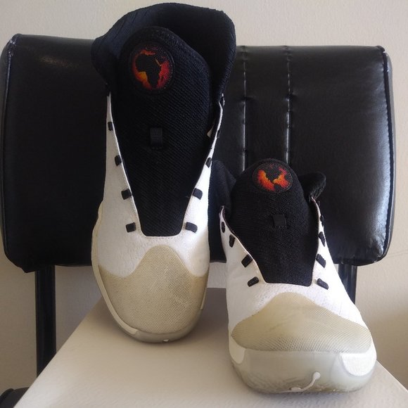 Jordan 30 White/Black-Wolf Grey (Slighty Customized) - Picture 3 of 15